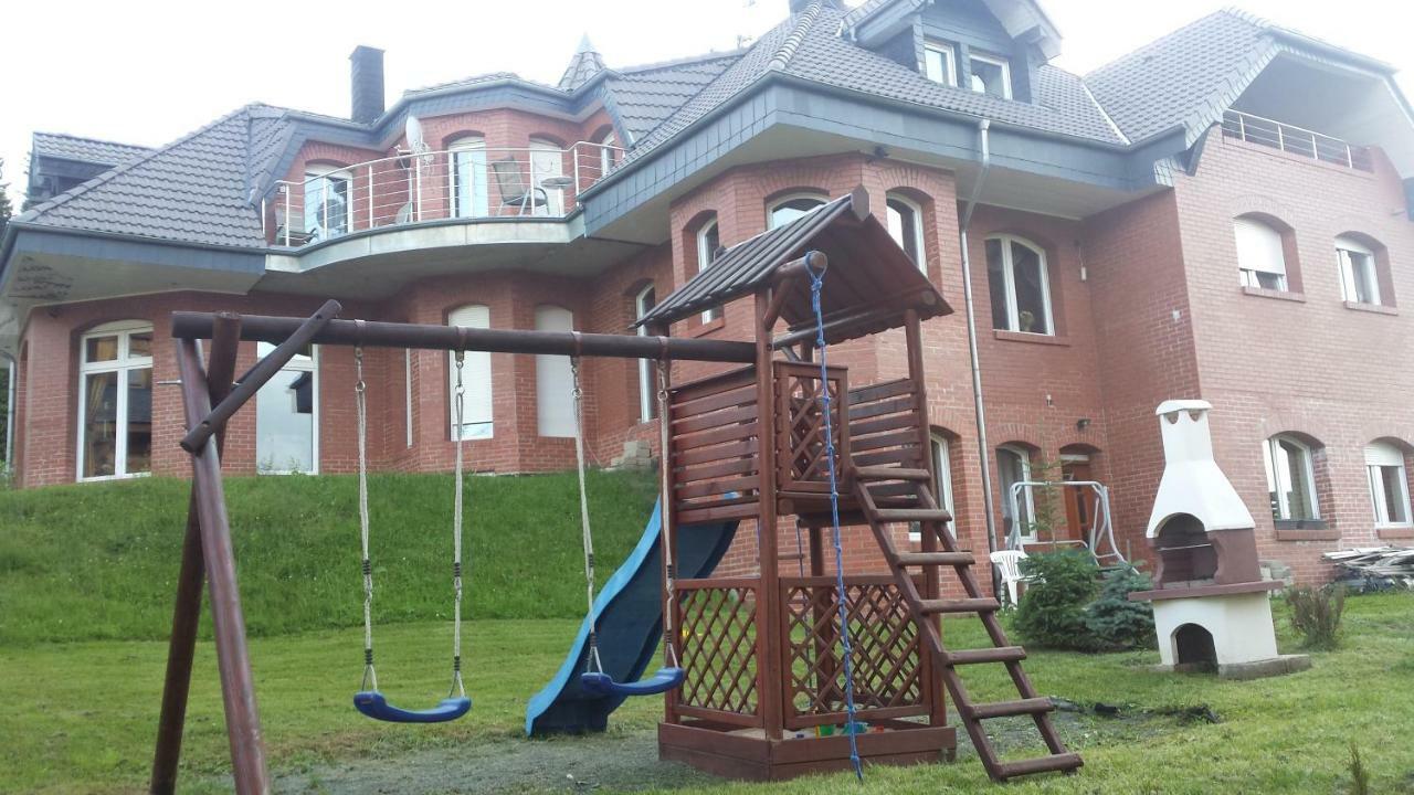 Architekt *